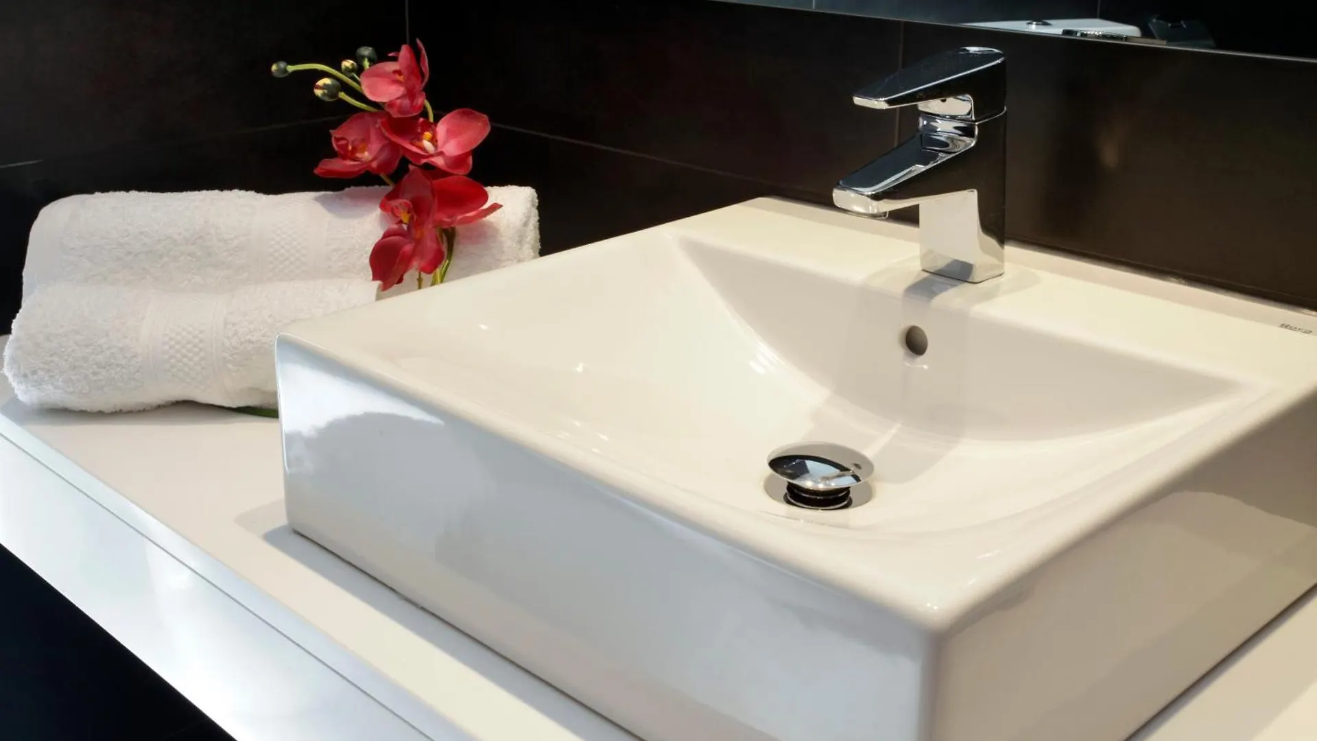 Fisa Rentals Les Corts Apartments Barcelona