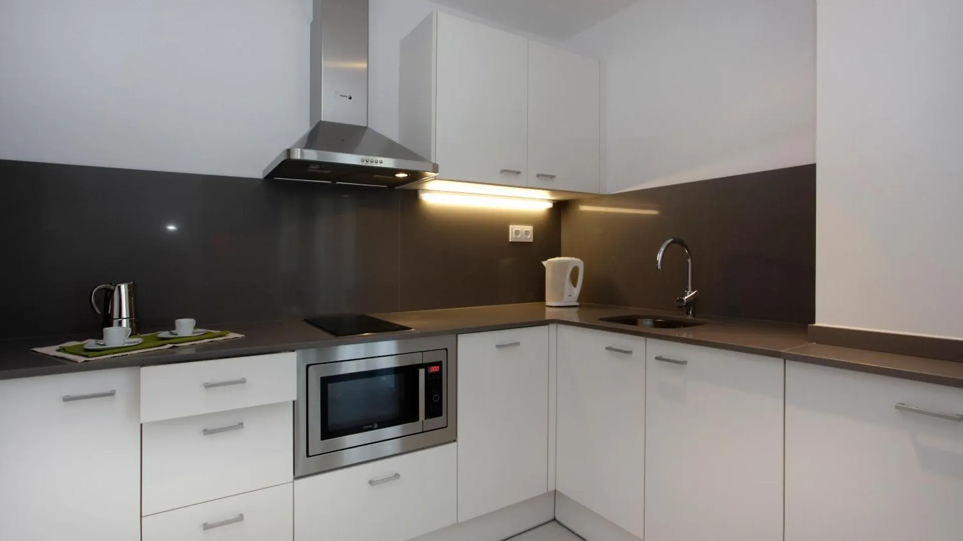 Fisa Rentals Les Corts Apartments Barcelona